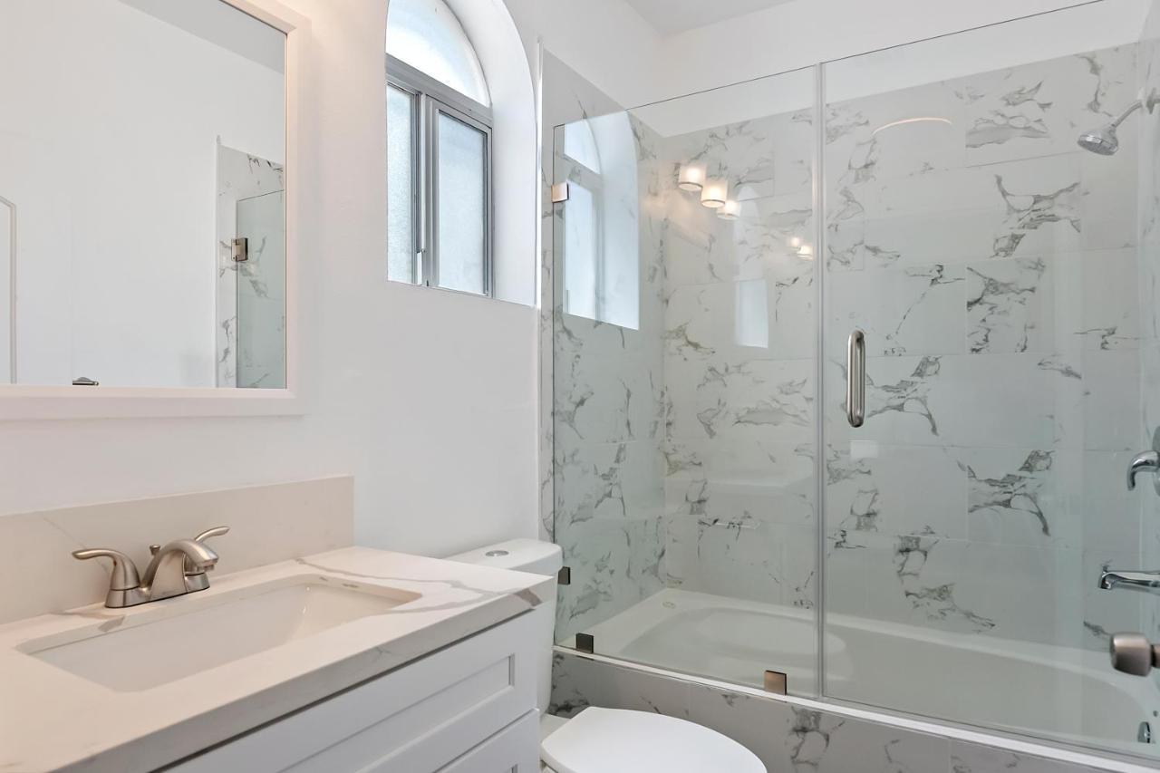 Spacious Private Gated Modern Loft Close To Universal Studio And Hollywood Los Ángeles Exterior foto